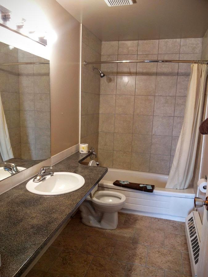 Alaskan Motel Fox Creek Bilik gambar